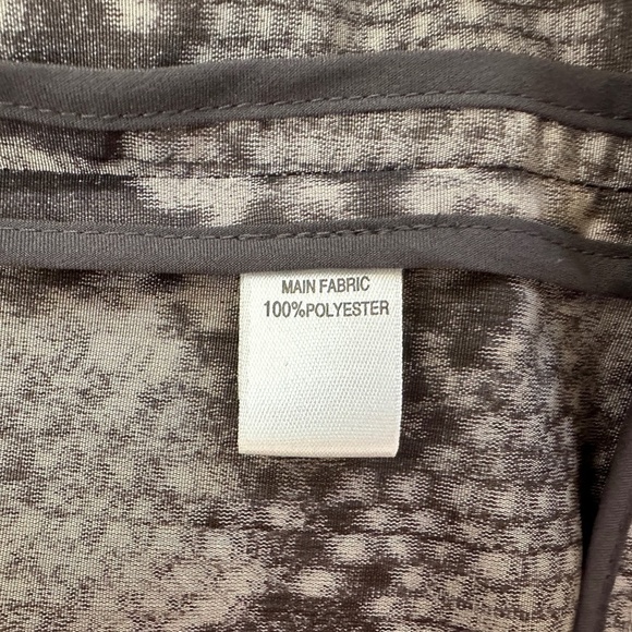 St John Jacket Women's Sz M Yellow Label Windbreaker Lightweight Snake Print Zip - Picture 13 of 14